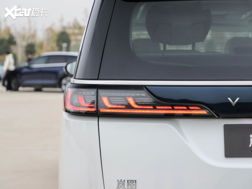嵐圖汽車2022款夢(mèng)想家