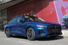 25.5万起步标配“全景屏”与“2.0T”，全新林肯Z一次满足年轻人