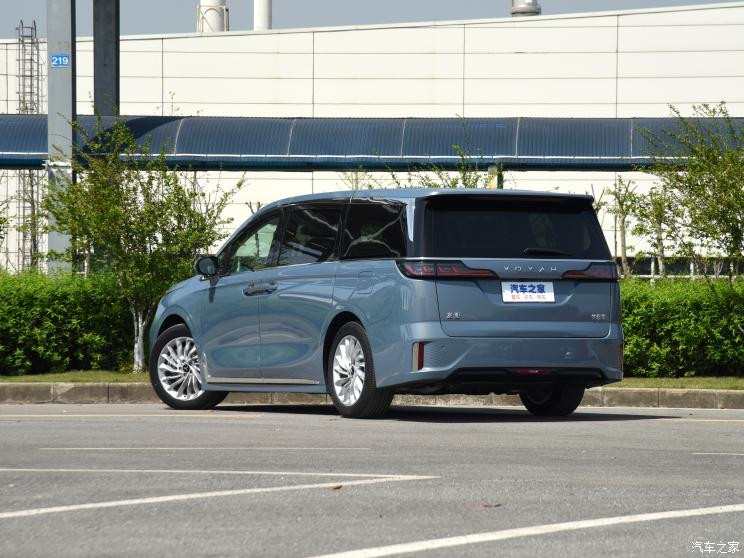 嵐圖汽車(chē) 夢(mèng)想家 2022款 超級(jí)增程 高配版