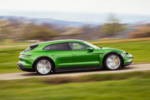 保时捷Taycan Cross Turismo将今晚首发