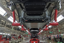 上海车企复工：工人走出方舱，已重回生产线