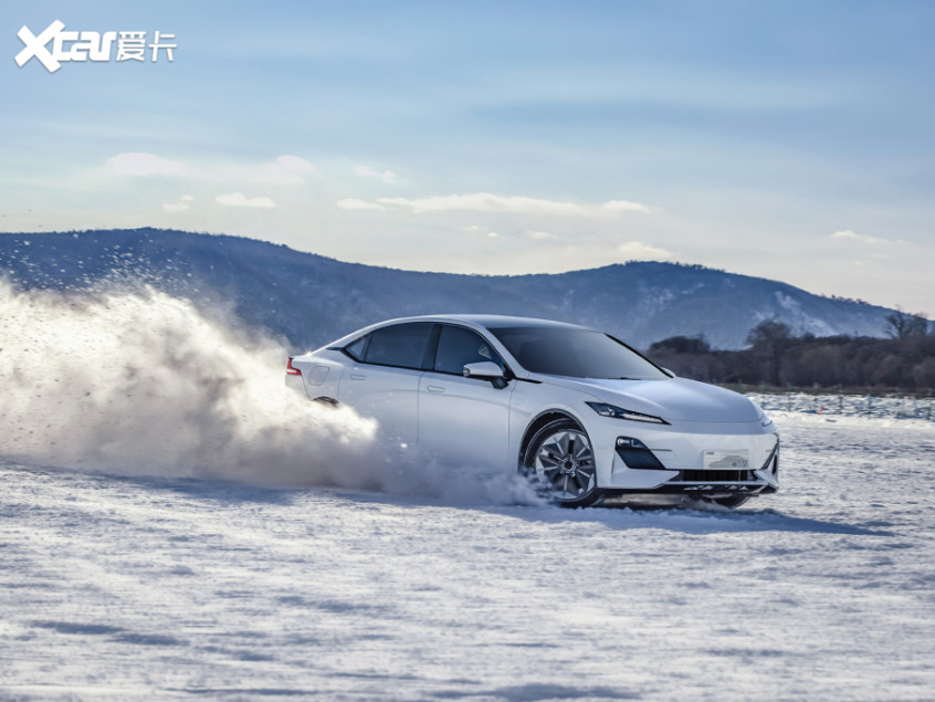 長安汽車2022款長安深藍(lán)C385