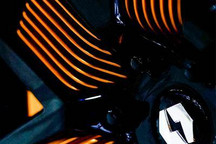 代工生产 鸿海收购美国电动车公司工厂