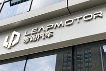 销冠零跑，“老大”难当