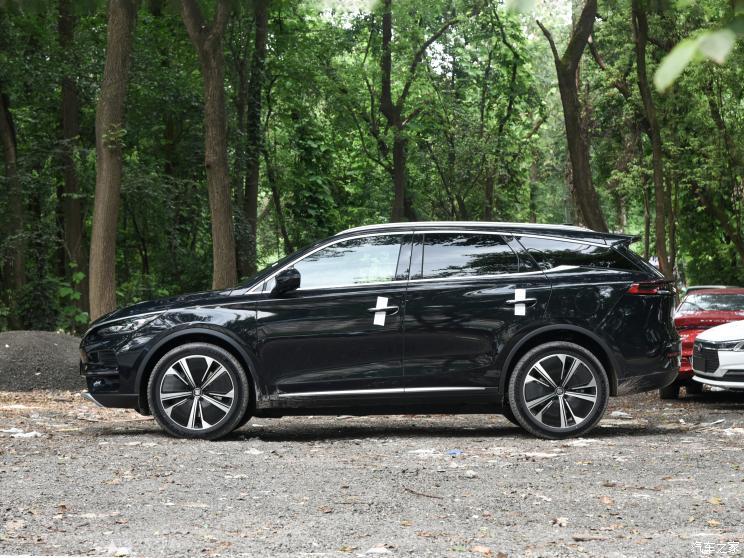 比亞迪 唐新能源 2022款 EV 635km 四驅(qū)至尊型