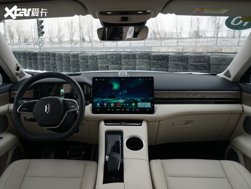金康賽利斯2022款問界M5