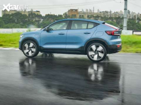 沃尔沃；C40；纯电SUV；轿跑SUV；XC40轿跑版；