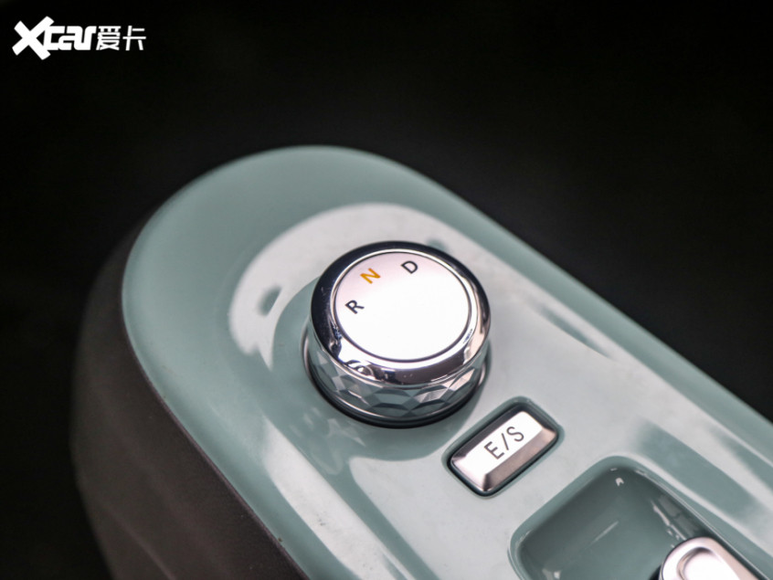 長安汽車2022款長安LUMIN