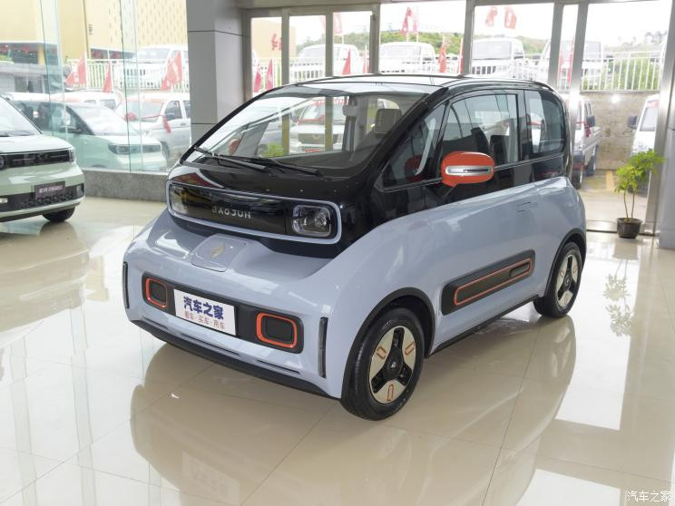 上汽通用五菱 寶駿KiWi EV 2022款 藝術(shù)家輕享版 三元鋰