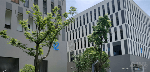 蔚来测试车“坠楼”?现场目前已封闭