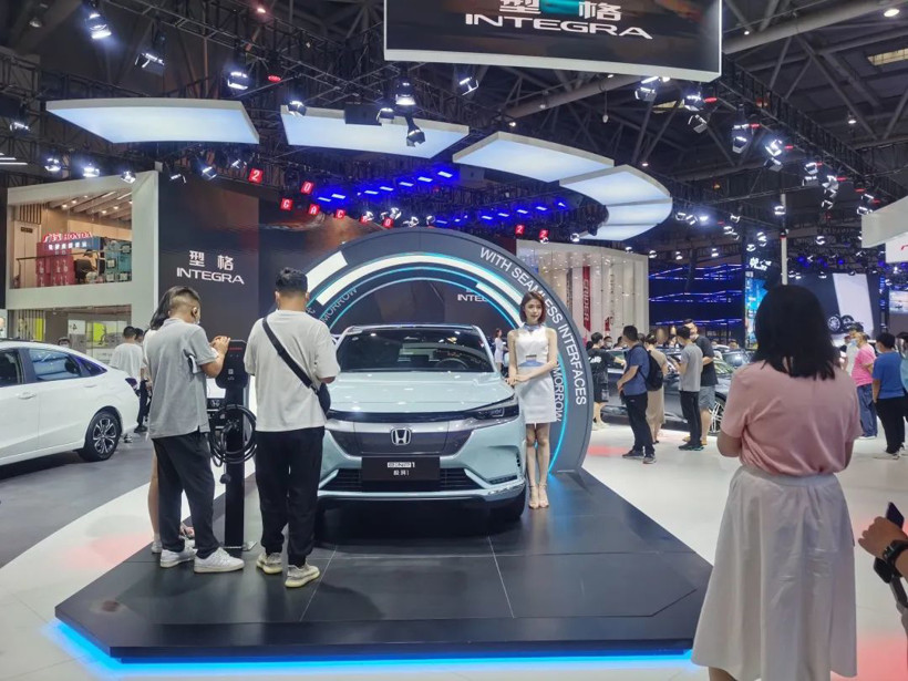 炙熱的重慶，滾燙的電動(dòng)化和清涼的車市