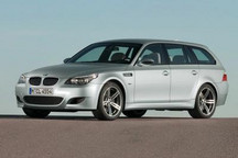 宝马M5旅行车即将回归？配4.4T插混系统