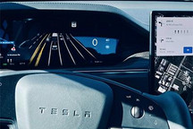 特斯拉重新在美国推出EAP辅助驾驶服务