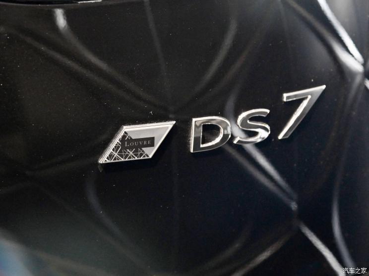 DS汽车 DS 7 2022款 35THP 卢浮典藏版