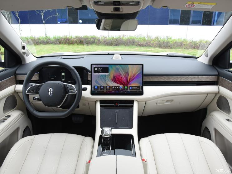 賽力斯汽車 問界M7 2022款 1.5T 增程式 四驅(qū)豪華版
