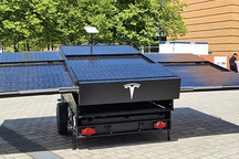 特斯拉首次公布太阳能增程拖车原型