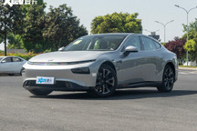 小鹏P7 480/670G车型配置调整 售价不变