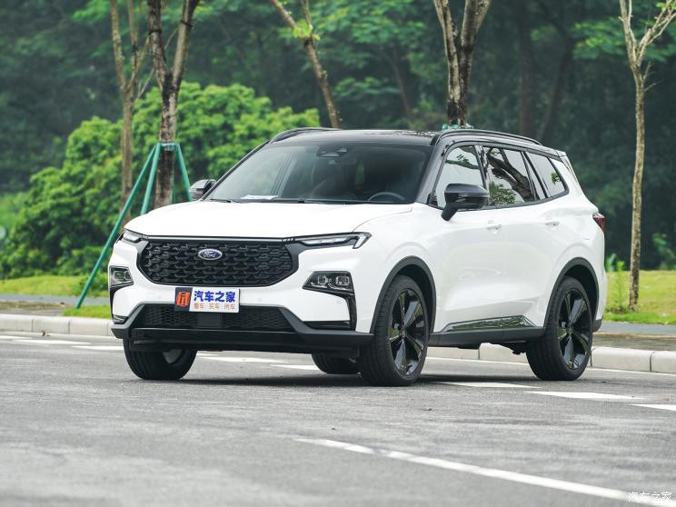 江鈴福特 領(lǐng)睿 2022款 極境 EcoBoost 170 魅影