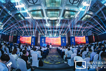 汽车产业步入关键之年，“刷新”无处不在