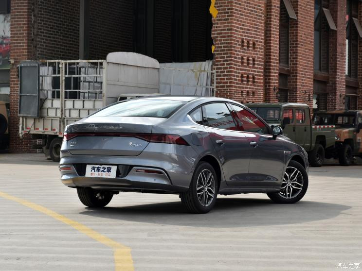 比亞迪 秦PLUS 2021款 DM-i 120KM 尊貴型
