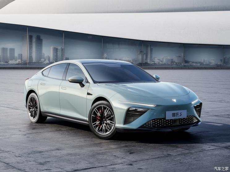 合眾汽車(chē) 哪吒S 2022款 純電 四驅(qū)耀世版
