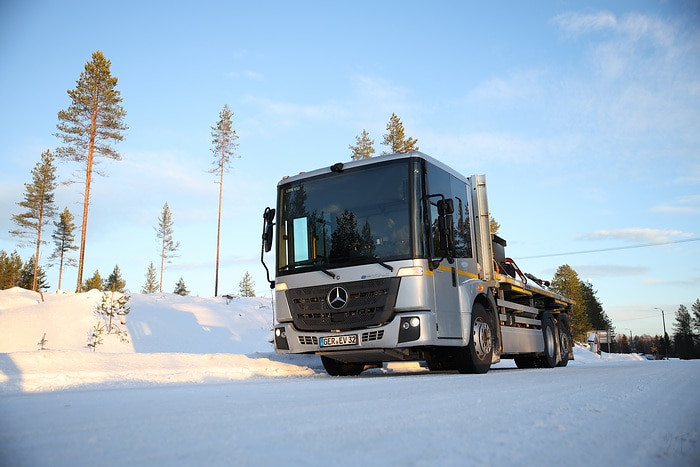 Daimler Trucks начинает производство второго электрического eEconic