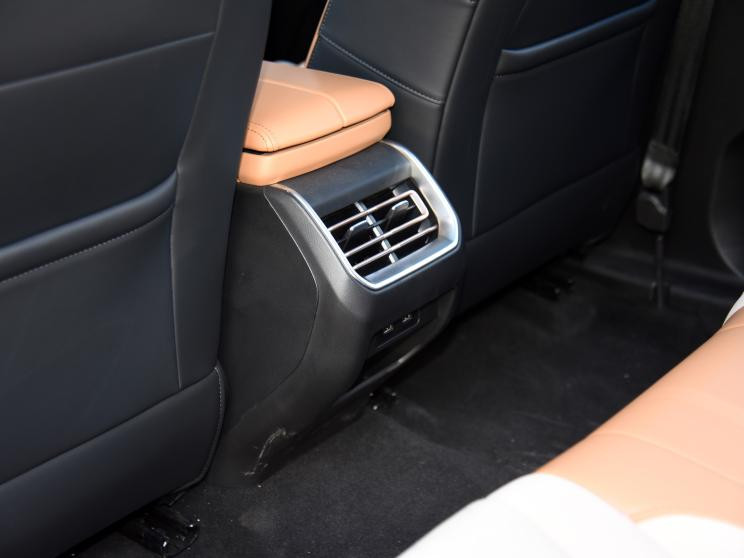 長城汽車 拿鐵DHT-PHEV 2022款 1.5T 兩驅(qū)超大杯
