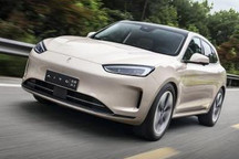 拥有专属配色 AITO问界M5 EV开启预订