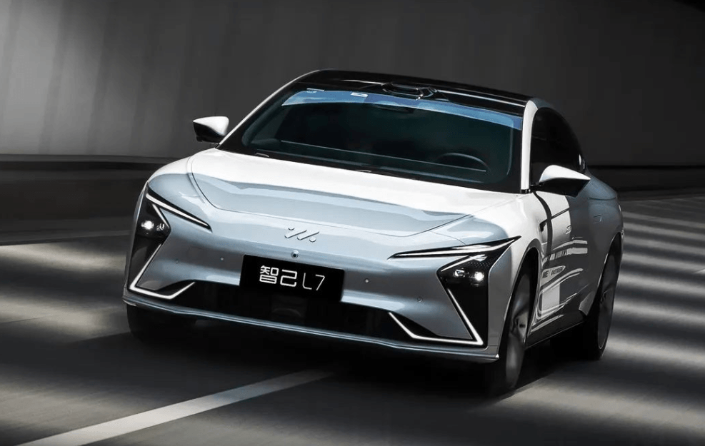 智己汽車完成首輪市場化融資，投后估值接近300億元