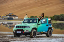 海风蓝上身！新款BJ40刀锋英雄版焕新上市，售价16.99万元起