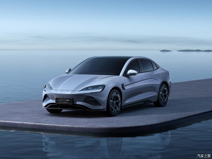 比亞迪 海豹 2022款 550km 標(biāo)準(zhǔn)續(xù)航后驅(qū)版尊貴型