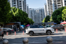 合肥加快智能网联汽车应用进程，萝卜快跑开启商业化试点