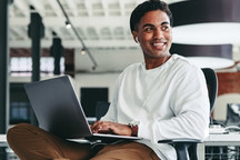 内燃机时代即将结束，汽车行业对电动车工程师需求大涨