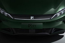 车主曝料比亚迪汉提车七天“自燃”