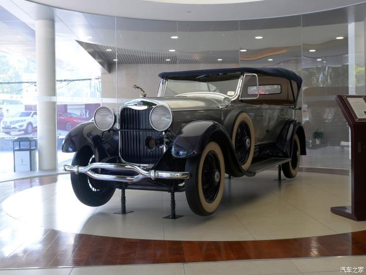 Линкольн (импортированный) Модель L, базовая модель 1923 года