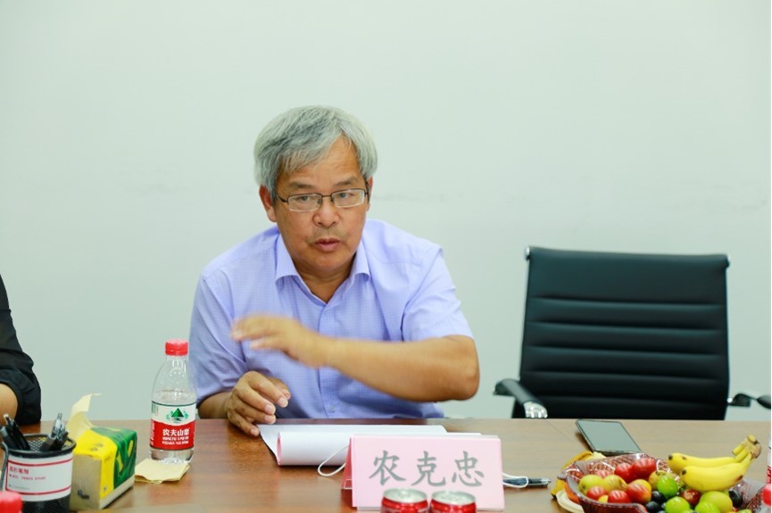 深化校企合作 探索產(chǎn)教融合-記廣西民族大學(xué)相思湖學(xué)院代表團(tuán)到核芯達(dá)參觀交流