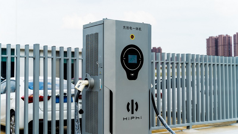 汽車電池和V2G充電樁能夠雙向充放電.jpg