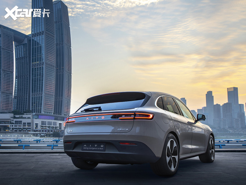 問界M5 EV