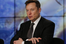 特斯拉车主吐槽新版自动辅助驾驶系统