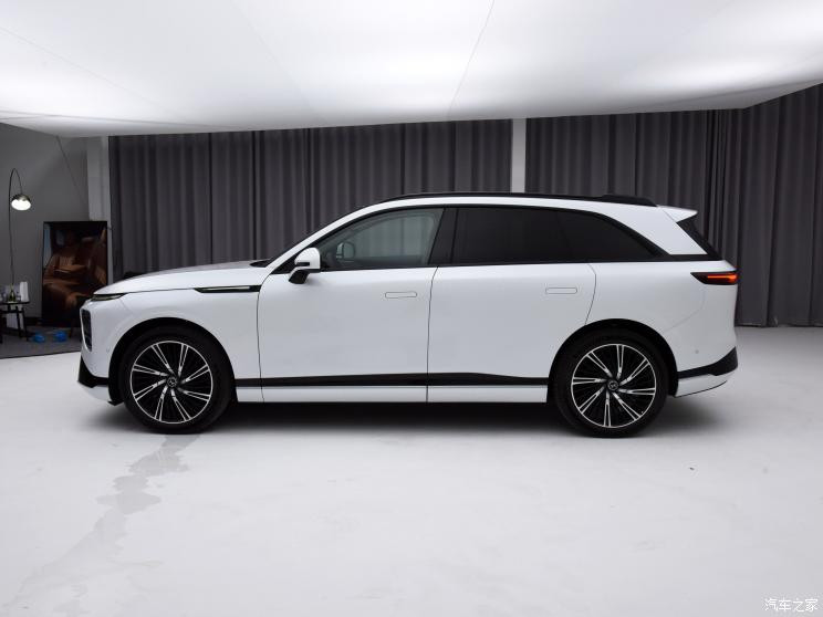 小鵬汽車 小鵬G9 2022款 四驅(qū)基本型