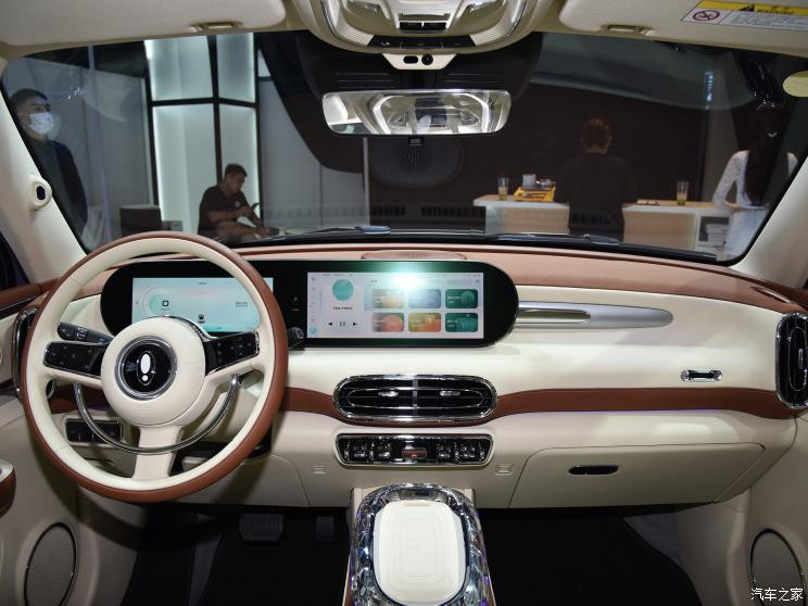 長(zhǎng)城汽車(chē) 歐拉芭蕾貓 2022款 401km 胡桃?jiàn)A子版