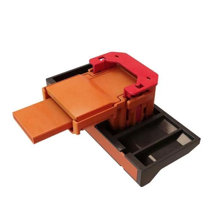 伊頓旗下Royal Power Solutions在國(guó)際商用車展上展示商用車端子和連接器產(chǎn)品組合