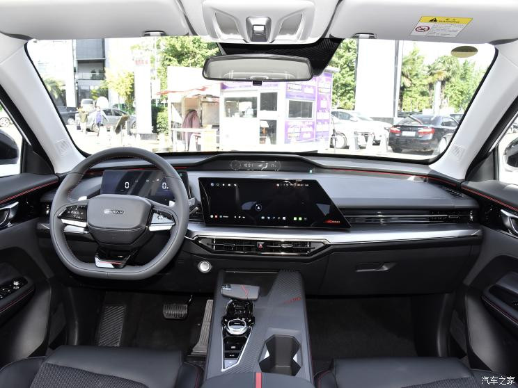 長(zhǎng)安汽車 長(zhǎng)安歐尚Z6 2022款 藍(lán)鯨 1.5T DCT智尊型