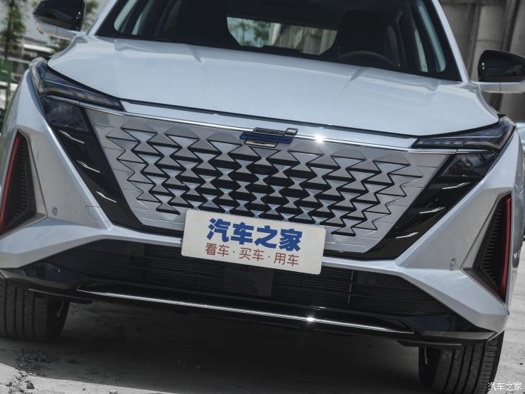 長(zhǎng)安汽車 長(zhǎng)安歐尚Z6 2022款 藍(lán)鯨 1.5T DCT智尊型