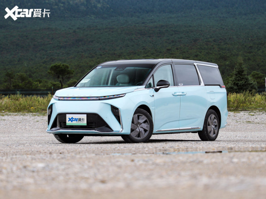 上汽大通2022款上汽大通MAXUS MIFA 9