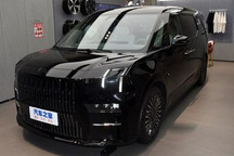 最大续航822km 极氪ZEEKR 009开启交付