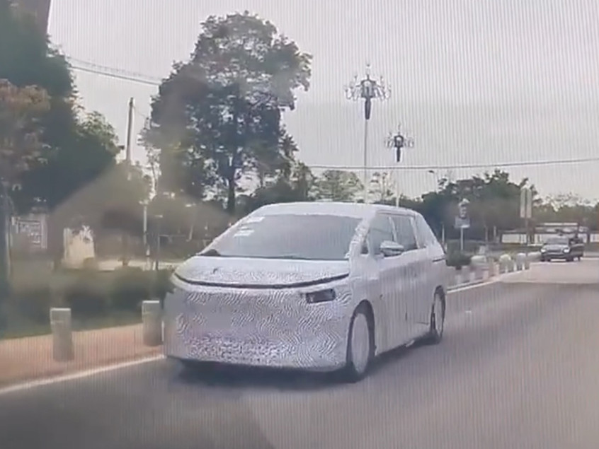 全新小鵬MPV