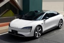 智界S7预售价25.8万元，将首发搭载智能泊车代驾功能