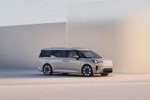 开启豪华MPV新时代,沃尔沃首款纯电豪华MPV EM90全球首发