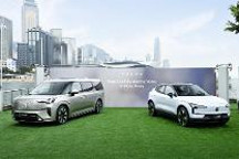 雷克萨斯LM还香吗？沃尔沃EM90在港亮相